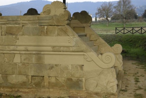 Scalinata altare, veduta laterale